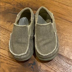 Size 9 Crocs Canvas shoes